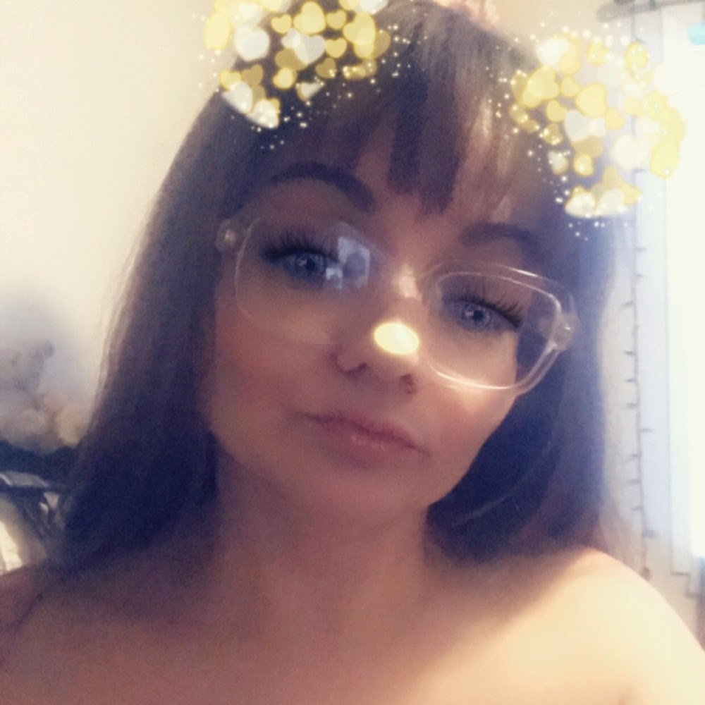 Meet your Posher, Celina